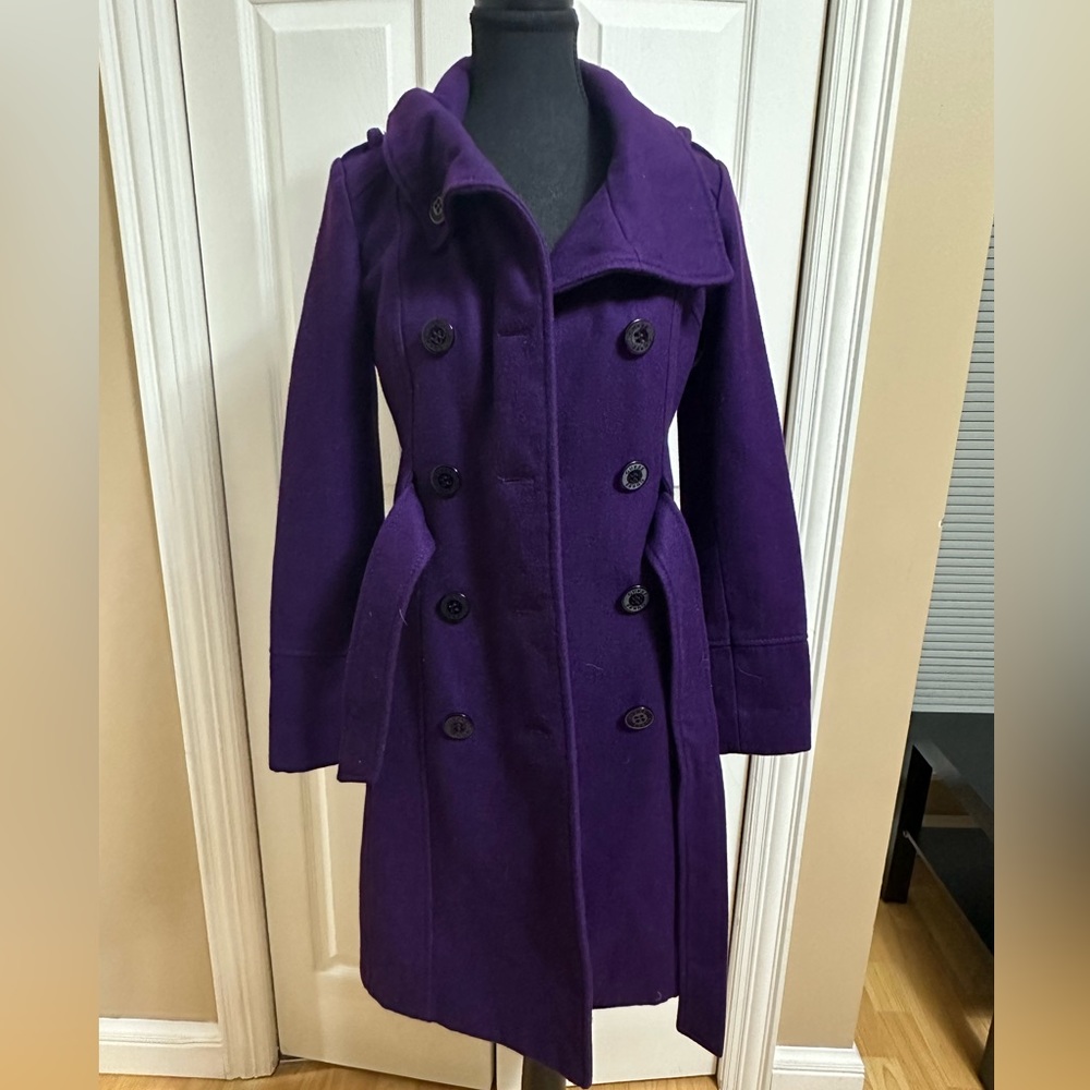 Guess Fall Coat - great condition - eggplant colour - XS